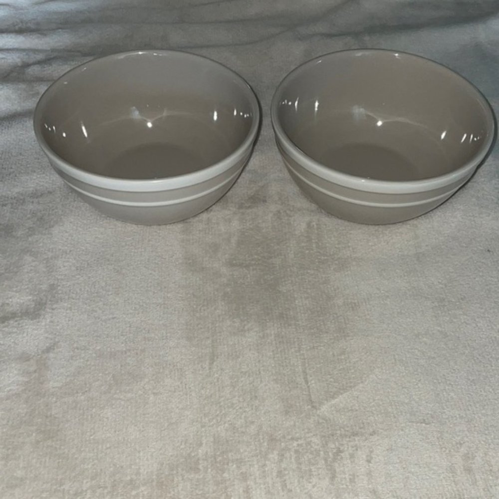 Kate Spade Scultped Stripe Bowls